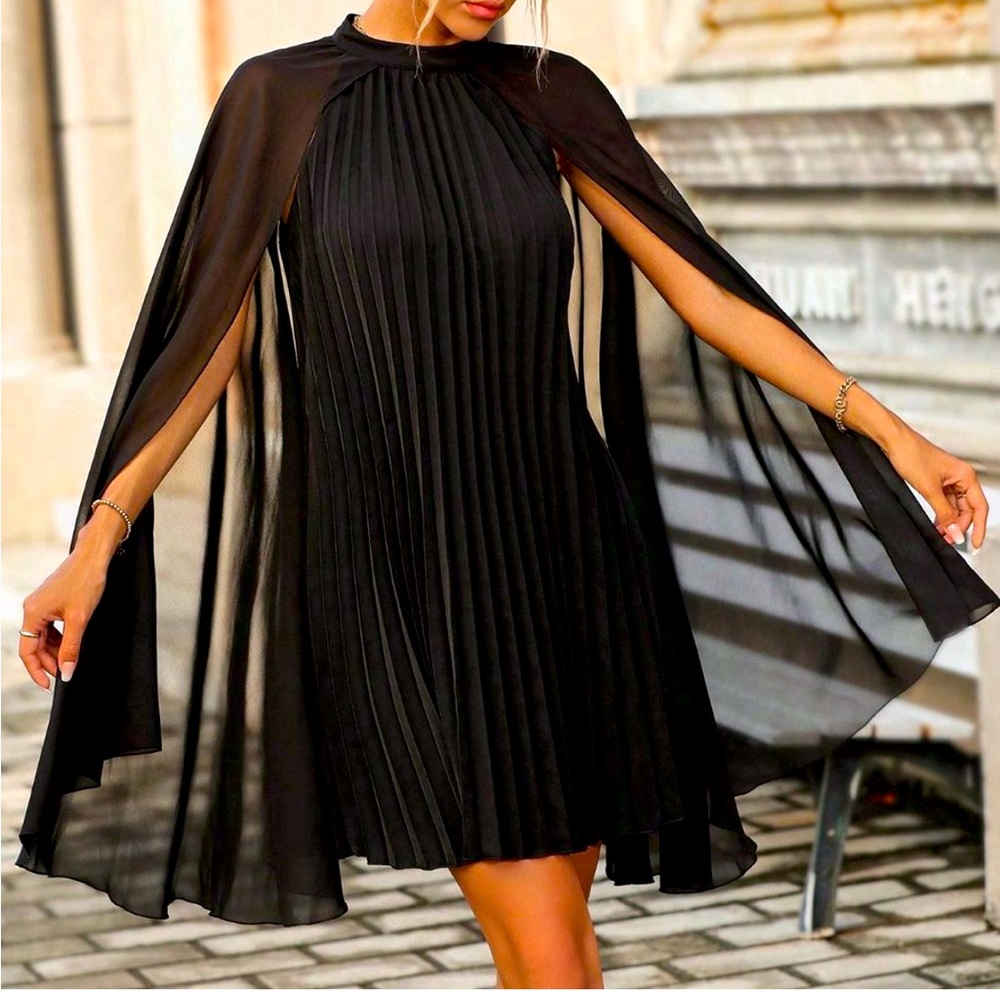 New NWT Halston Heritage Dress Elegant and sassy and covers your arms Size M/L